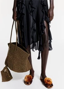 THE WHITE LOTUS H&M Straw Shopper Paper Bag Tote w Pouch Limited Edition NWT - Picture 1 of 9