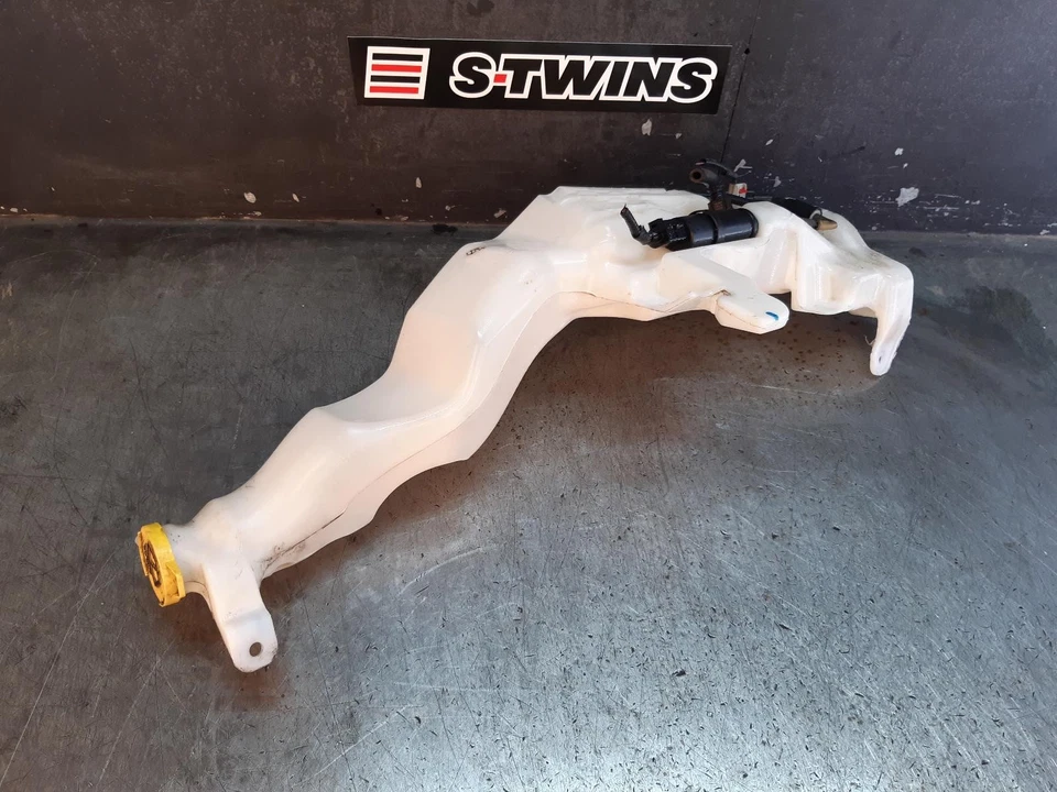 JEEP GRAND CHEROKEE WASHER BOTTLE WK, W/ HEADLAMP WASHER TYPE, 10/10-02/22 10 11 - image 1 of 4