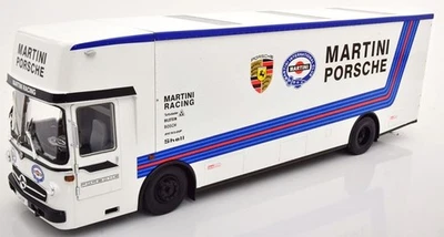 CMR 1/18 Scale CMR154 - 1968 Mercedes Benz 0317 Truck Car Transporter - Image 1 of 4