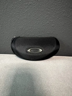 Gafas de sol Oakley auténticas negras con cremallera estuche rígido solamente Foto 1 de 4
