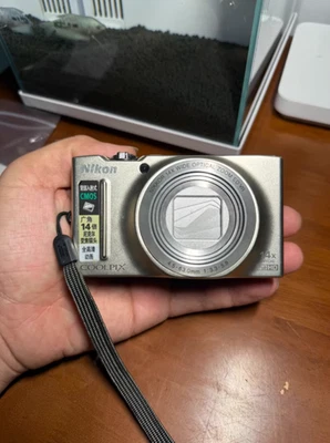 Nikon COOLPIX S8200 16.1MP 14x Zoom Compact Cam Full HD Silver Superb Clarity - Image 1 of 4