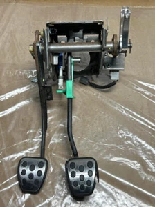 2003-04 Ford Mustang SVT Cobra Low Miles Pedal Assembly Tremec 6 Speed 270 - Picture 1 of 7