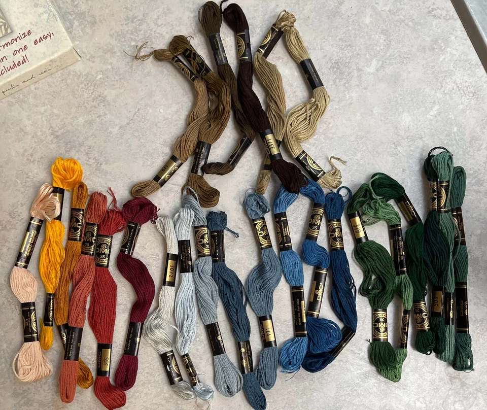 DMC EMBROIDERY THREAD SKEINS  LOT OF 26, ASSORTED COLORS, NO DUPLICATE COLORS - Image 1 of 1