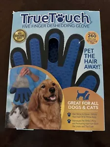True Touch deShedding Glove for Gentle and Efficient Pet Grooming New - Picture 1 of 4