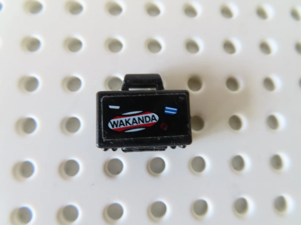 Lego Koffer Suitcase 4449pb08 schwarz Sticker Wakanda 76051 - Bild 1 von 1
