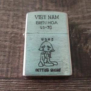 Feuerzeug der Marke Zippo Vietnam Helm Mann 69-70 Vintage Antik - Bild 1 von 9