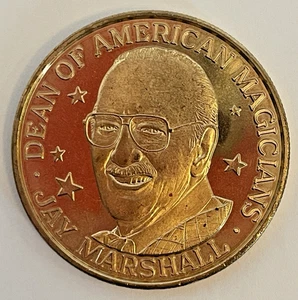Ficha Conmemorativa Jay Marshall 1902-2002 Decano de la Sociedad de Magos Americanos - Imagen 1 de 6
