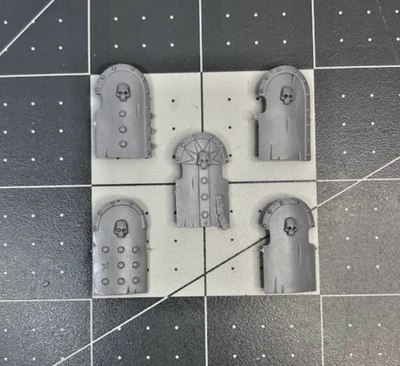 Warhammer TOMB KING SHIELDS x5 bitz lot A Undead skeleton warrior Old World BD25 - Image 1 of 2