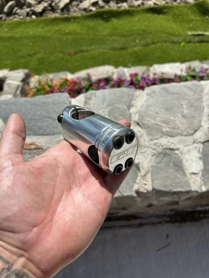 GT Piston Stem 1 1/8 Threadless Headset Mid School - Image 1 of 4