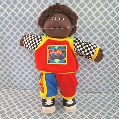 Cabbage Patch Niños Niño Muñeca Afroamericana Retenedor Diente Hasbro Over The Top Foto 1 de 4