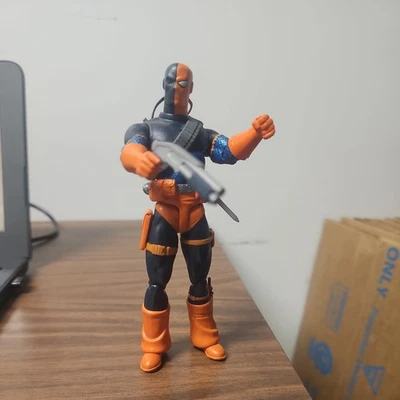 DC Direct Contemporary Teen Titans Series 1 Deathstroke Figure 2004 Figure - Image 1 of 4