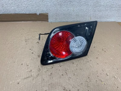 2006 - 2008 年马自达 Speed 6 右乘客侧尾灯内部原始设备制造商 U1232 DW — 第 1/4 张图片