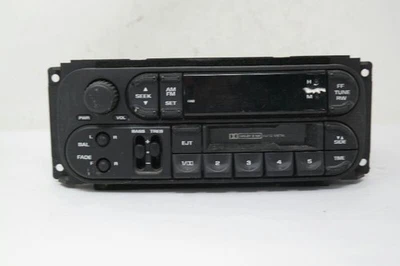 02 RECEPTOR RADIO REPRODUCTOR CASSETTE DODGE CARAVAN AM FM 55038931AB Foto 1 de 4