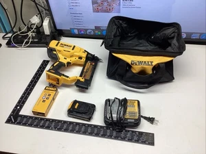 21 DEWALT NAIL BRAD DCN680 BAG NAILS BATTERY 18 GAGE NAILER Max Xr Cordless 20v - Picture 1 of 17