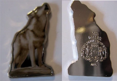 Unusual 2008 Somalia color $1 Animal-shaped Howling Timber Wolf Cover