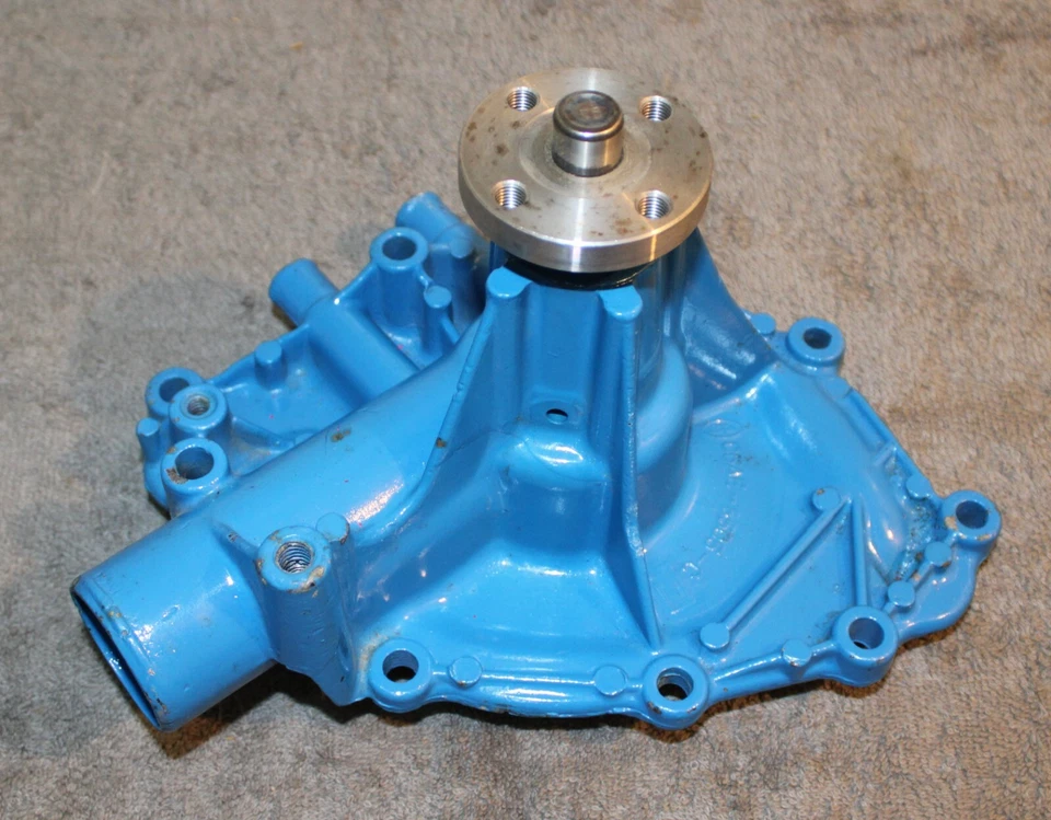 Ford Mustang Fastback 1965 cupé conv GT Shelby reconstruido original 289 hipo bomba de agua Foto 1 de 4