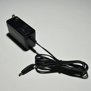 iTVania / Tayoyo AC-DC Adapter Model TY024-240750A20 DC24V 0.75A - Picture 1 of 3