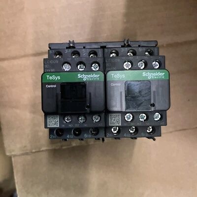 Contator SCHNEIDER ELECTRIC LC2D09BD LC2, 3P, 9A, 4 kW, 24VDC, TeSys Deca - Imagem 1 de 4