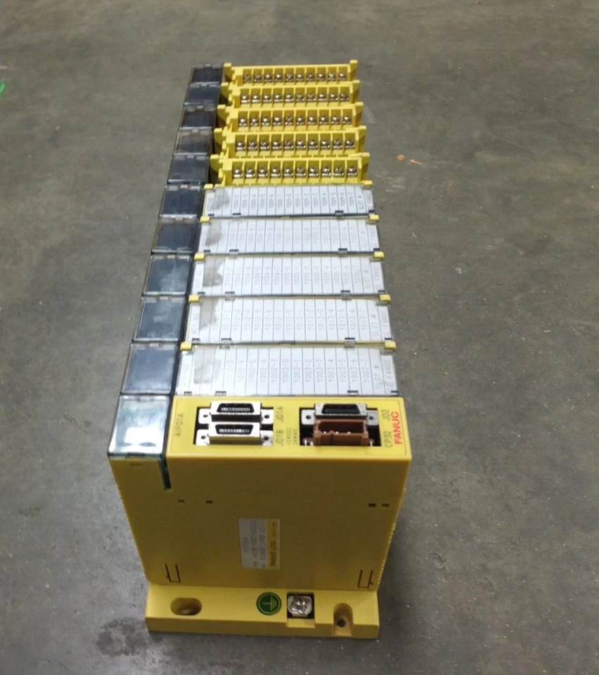 FANUC LTD - AF01A - (TIPO: A03B-0807-C001) BASE MÓDULO 10 RANURAS CON MÓDULOS Foto 1 de 4