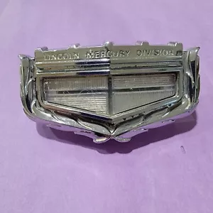 Bin17 Used 71 Mercury Trunk Door Lock Key Cover Flip Emblem marquis monterey - Foto 1 di 3