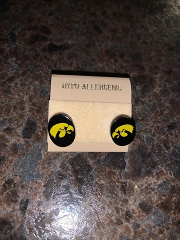 Iowa Hawkeyes NCAA Earrings Cover