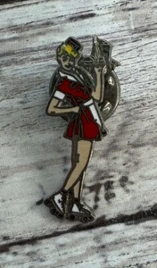 De colección Patinaje sobre Ruedas Coche Hop Camarera Pin Solapa Sombrero Tie Tac - Imagen 1 de 4