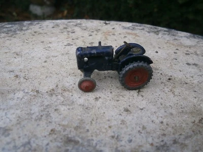 VINTAGE 1950'S BRITAINS DIE CAST LILLIPUT LV/604 FORDSON TRACTOR OO GAUGE SCALE - Image 1 of 3