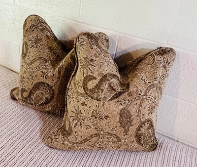 Fundas de almohada decorativas de cachemira marrón y dorado jacquard chenilla Foto 1 de 4