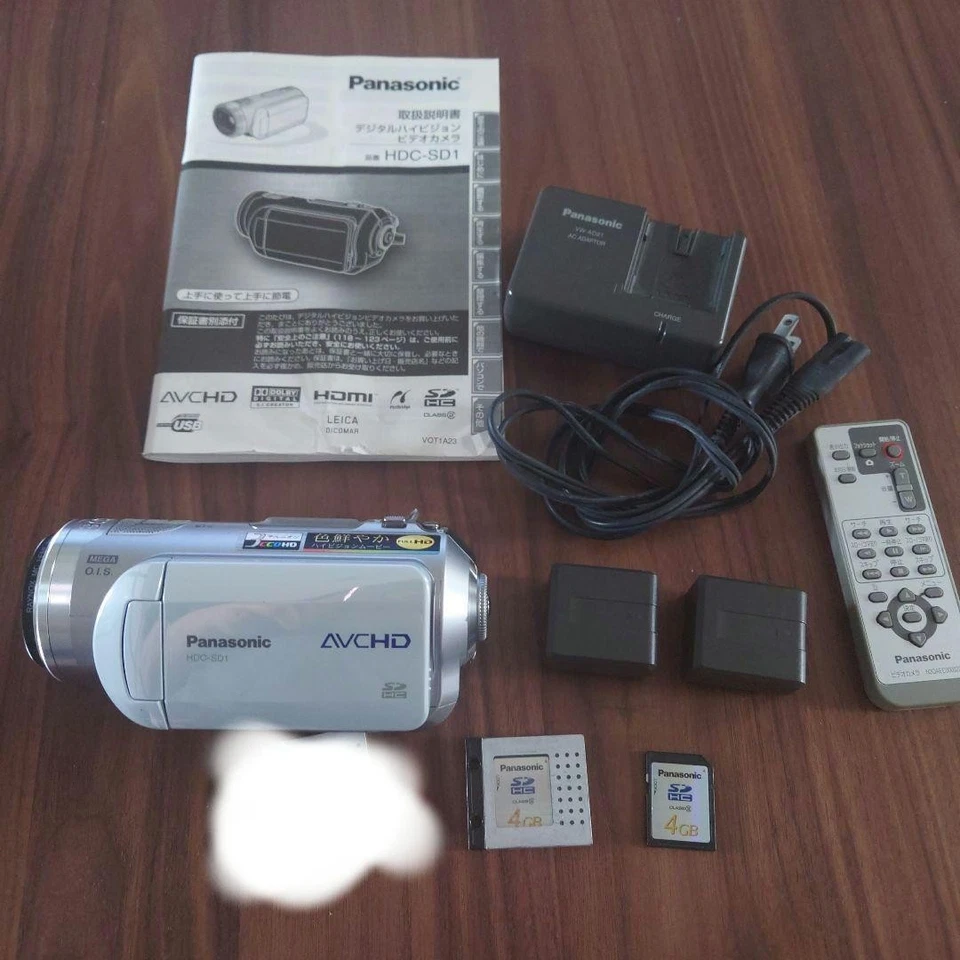 Panasonic HDC-SD1 High Definition Video Camera Handycam - Image 1 of 4