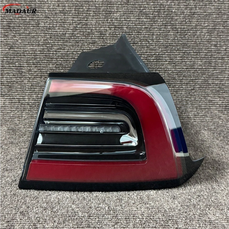2017-2023 Tesla Model 3 LED Tail Light Right Outer Rear Passenger Side 3 Pin OEM Foto 1 de 4