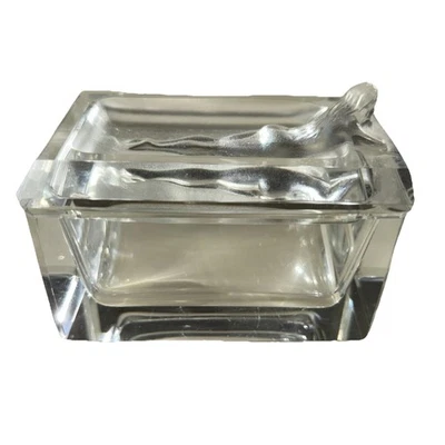 Heinrich Hoffmann 艺术装饰冥想透明缎面玻璃 3.5 英寸小饰品盒 1930 — 第 1/4 张图片