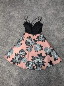 CITY VIBE Prom Cocktail Party Dress Size 1 Juniors Floral Lace Criss Cross Back - Picture 1 of 9