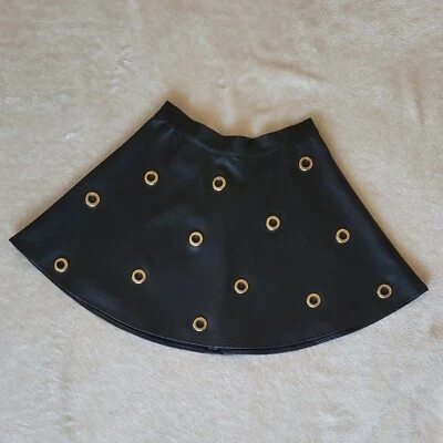 Falda Patinadora Nasty Gal Grommet Cuero Vegano Talla Mediana Negra Acampanada Círculo Foto 1 de 4