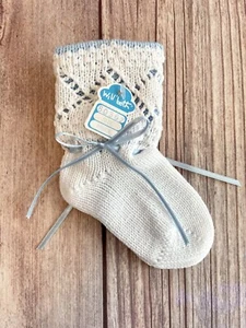 NWT Will'Beth White Blue Knit Ribbon Socks Booties Baby Boys girls Newborn 0 3 M - Picture 1 of 1