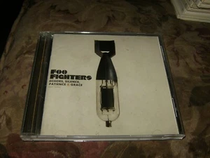 CD Foo Fighters Echoes, Silence, Patience & Grace, Canadá, 2007, usado. - Imagen 1 de 3