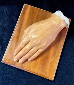 Einzigartige Vintage Oddities bemalte Wachs-Todesmaske handmontiert zum hängenden Display - Bild 1 von 11