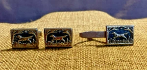 Vintage Hunting Dog Signed Pioneer Silver Tone Gray Enamel Tie Bar & Cufflinks - Picture 1 of 5