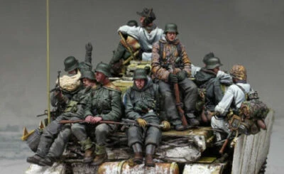 1/35 resin model WWII German 13 soldiers Tank Crew Big Set Unassembled Unpainted - Image 1 of 4