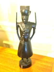 Estatuilla de estatua africana africana de madera tallada a mano de colección - Imagen 1 de 7
