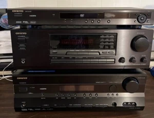 ONKYO Stereo Receiver Bundle 3 Piece Set DVD Player AV Receiver - Picture 1 of 4