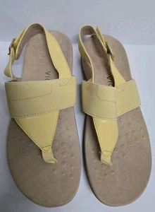 New Vionic Danita Yellow Sandal Women’s Size US 7 - Picture 1 of 6