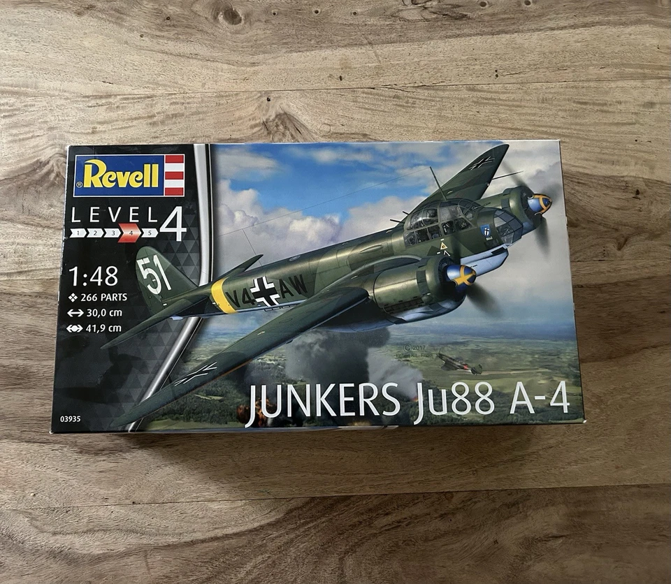 Junkers Ju88 A-4 Scala 1:48 Revell - Immagine 1 di 4
