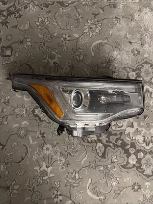 GMC ACADIA 2017 faro derecho LED 84278816 OEM como está Foto 1 de 4