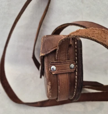 Bolsa brújula de cuero vintage Foto 1 de 4