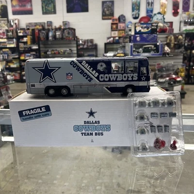 Dallas Cowboys 2000 Danbury Mint Diecast Team Bus In Original Box - Image 1 of 4