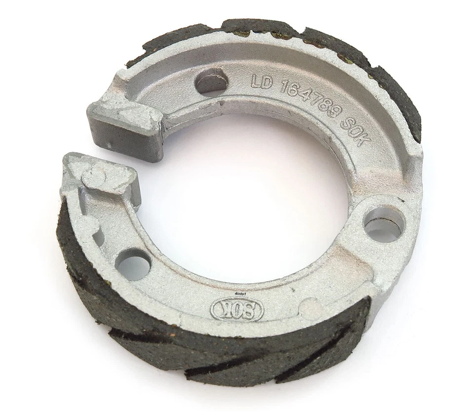 Zapatas de freno delanteras traseras ranuradas Emgo Honda NA50 NB50 NC50 PA50 PC50 SB50 TG50 Z50 Foto 1 de 1