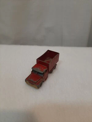 Camión de volteo de carbón Husky Red Guy Warrior de colección hecho en gran plataforma británica Big Rig Foto 1 de 4