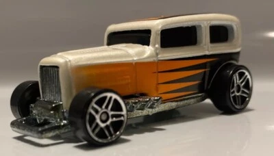 ** Ford Sedán Hot Rod 1932 personalizado Hot Wheels ~ Midnight Otto ~ blanco perla ** Foto 1 de 4