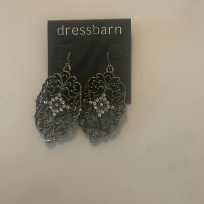 Pendientes de granero de vestir sin níquel. Nuevo* Foto 1 de 2