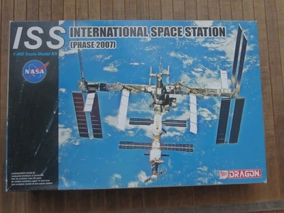 International Space Station (phase 2007) - 1/400 - Dragon 11024 - Immagine 1 di 4